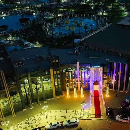 Waves Aqua Resort Kenitra Kültér fotó The Marina at night