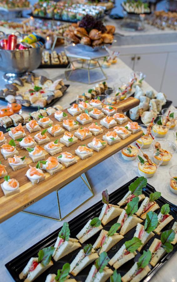 Waves Aqua Resort Kenitra Kültér fotó Canapés