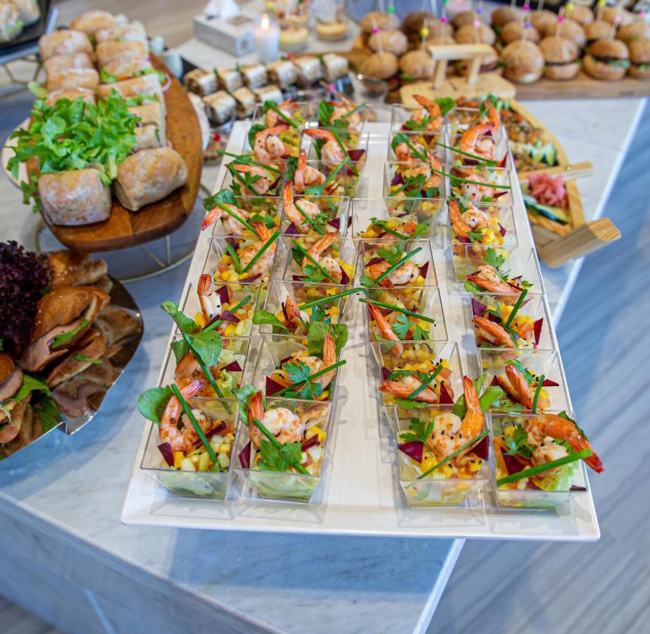 Waves Aqua Resort Kenitra Kültér fotó Canapés